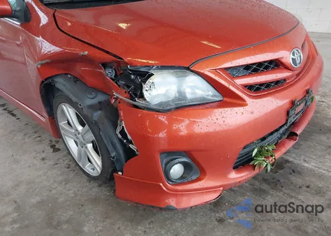 2013 Toyota Corolla S Special Edition из США, поврежденный, VIN 2T1BU4EE8DC070091